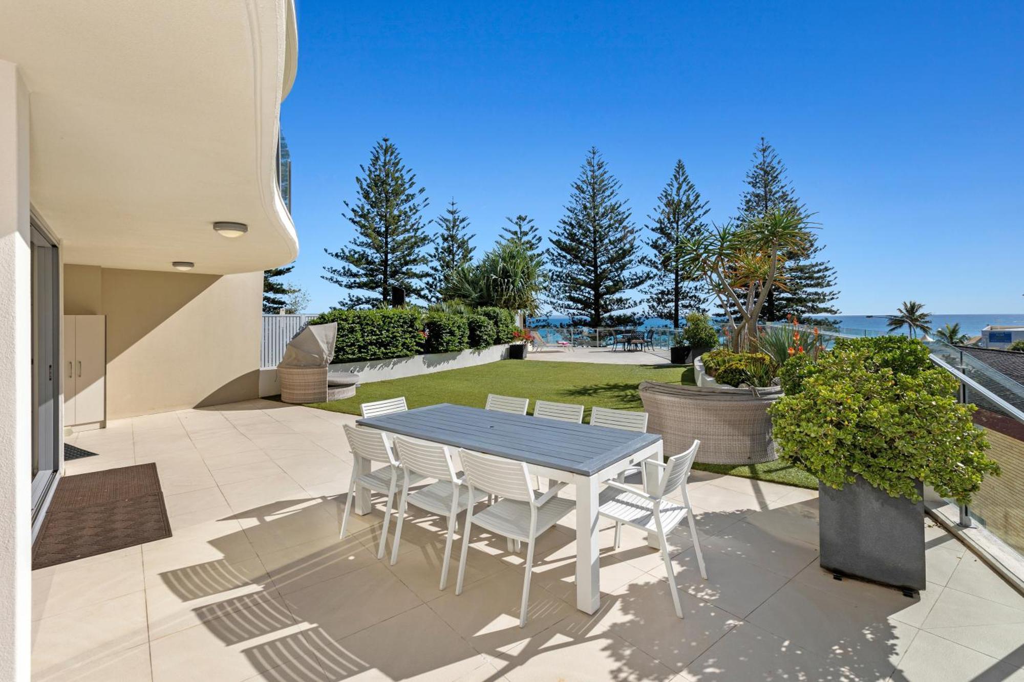The Garland At Rainbow Bay *