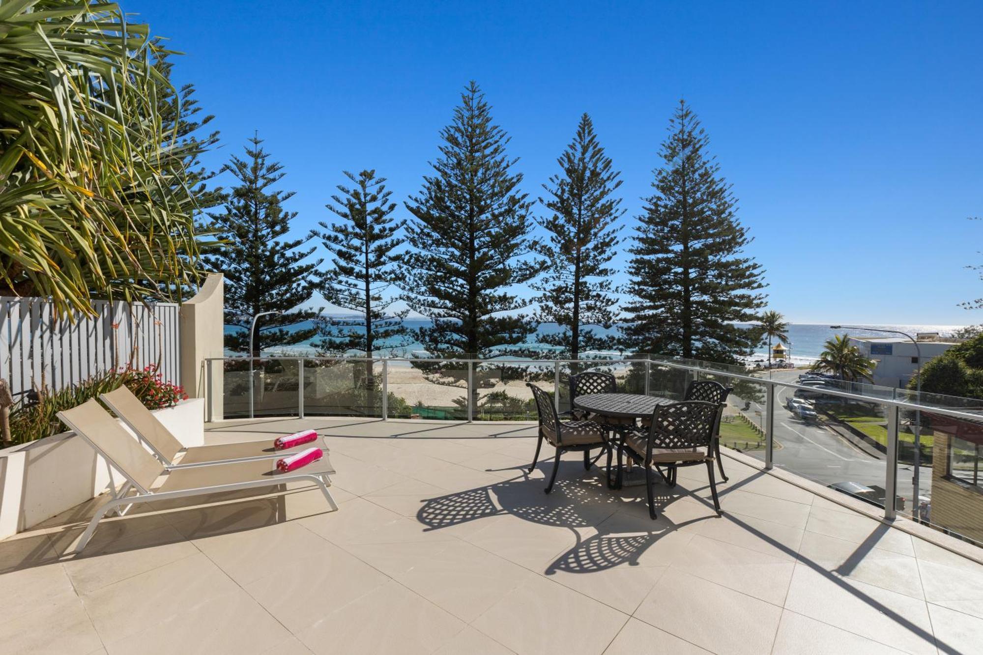 The Garland At Rainbow Bay Apartment