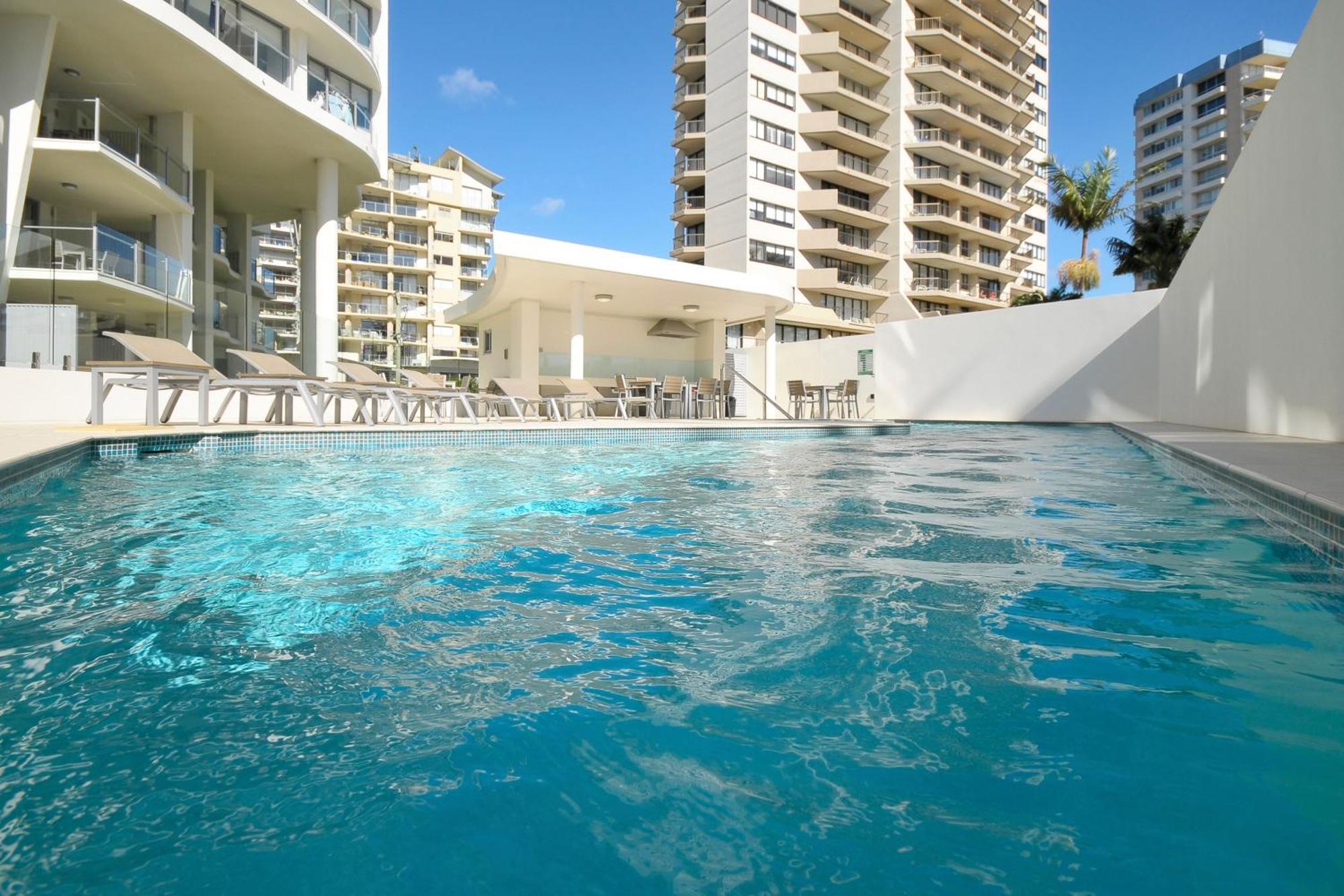 The Garland At Rainbow Bay Apartment *